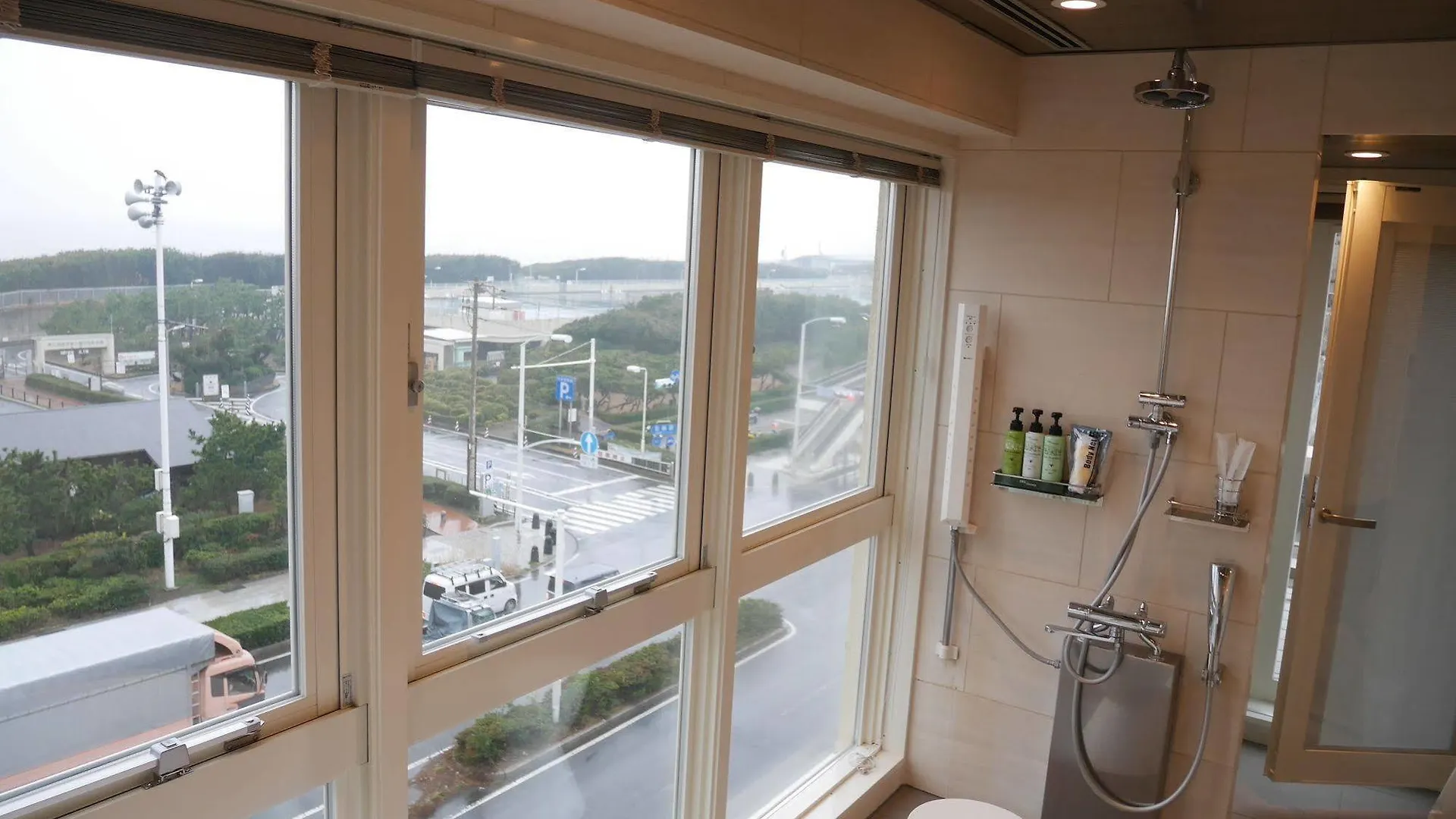 ***  Breath Hotel Katase  Japan